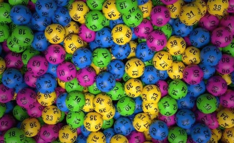 Which payment methods are accepted on online lottery sites?