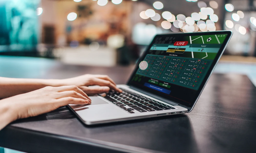 Instant Casino Access: How Mobile Portals Bring Live Dealer Games Directly to Your Phone